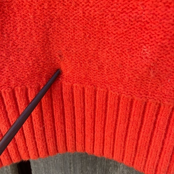 Women's Banana Republic Red Solid Tight-Knit Sweater S Cotton Crew Stretch Light - Picture 7 of 13